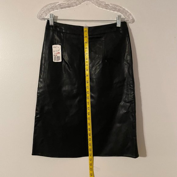 NWT Forever 21 Black Leather Skirt size Medium *198 - Picture 1 of 5